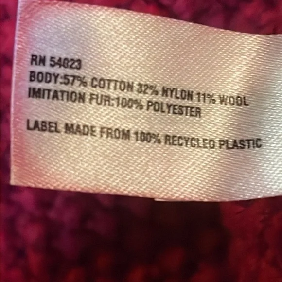 Gap Kids Russian Red Cable Knit  3 Button Sweater with Faux Fur Lined Collar - Picture 9 of 13